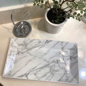 Marble Tray 🌿